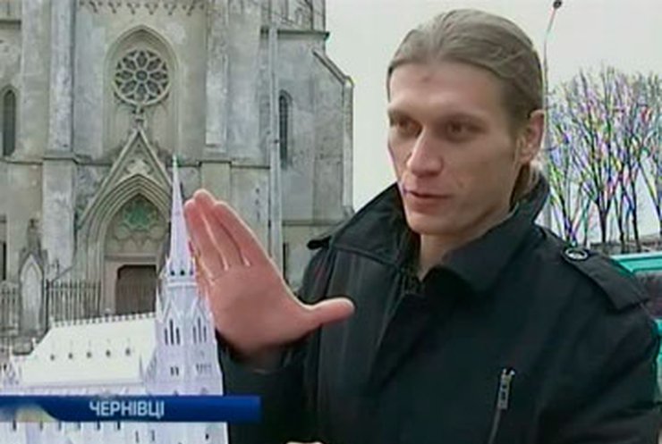 Черновицкий архитектор создает уникальные макеты церквей