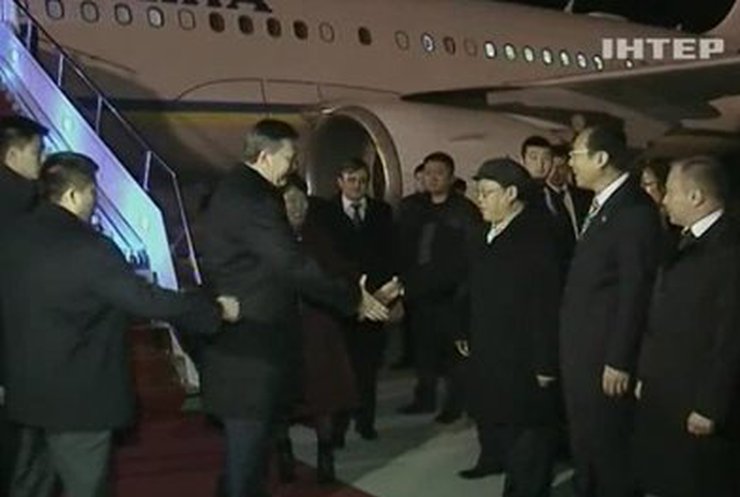 Виктор Янукович прибыл в Китай