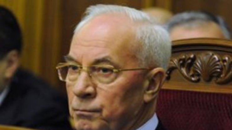 Азаров призывает политсилы прекратить накал обстановки в стране