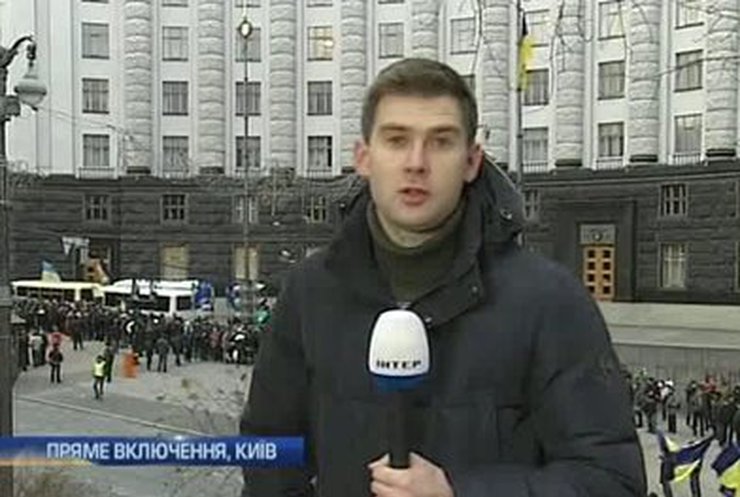 Милиция усиленно охраняет здание Кабмина