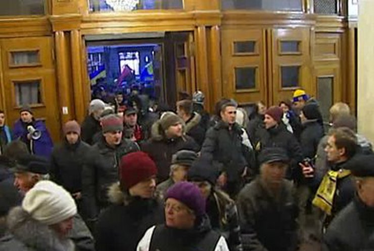 Генпрокурор призывает не нарушать законы Украины