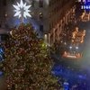 В Нью-Йорке зажглась самая модная рождественская елка страны