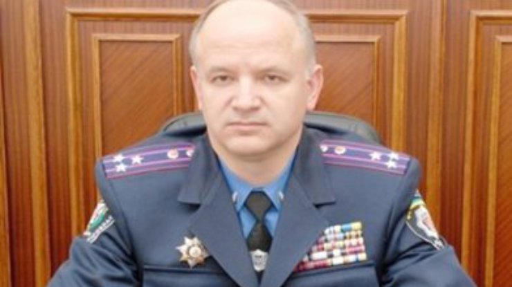 Начальник киевской милиции грозит "действовать жестко", если админздания не освободят