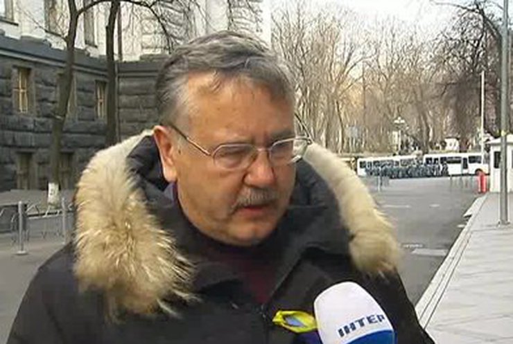 Гриценко не сомневается в достоверности записей переговоров "Беркута"