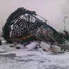 Во Владивостоке рухнула главная новогодняя елка