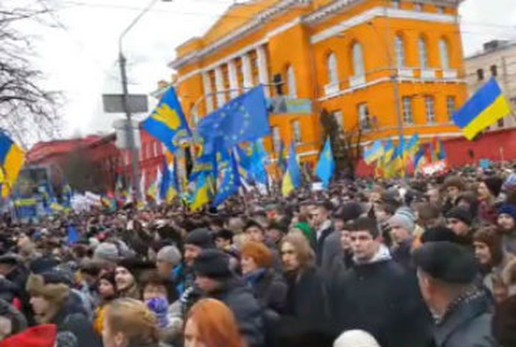 Активисты Майдана спели об ответственности за Украину