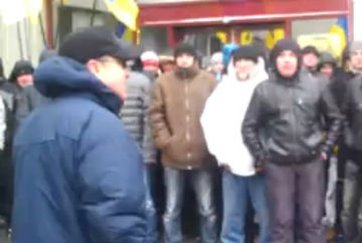 В Сети появилось видео штурма баррикад со стороны Европейской площади