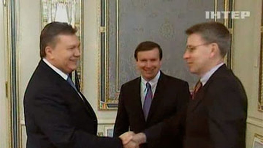 Янукович встретился с сенаторами США