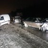 На Харьковщине иномарка протаранила два авто и загорелась