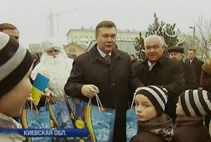 Президент Украины посетил детский дом на Киевщине
