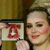Певица Адель получила рыцарский орден