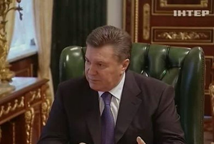 Янукович упрекнул Рыбака в том, что депутаты ушли на каникулы, не поработав над бюджетом