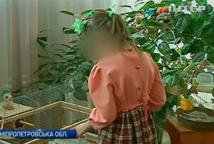 "Надоело воспитывать": В Кривом Роге мать бросила свою 9-летнюю дочь