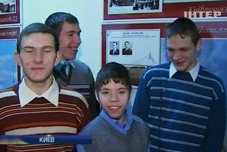 Дети из детских домов посмотрели новогоднюю сказку