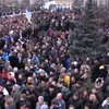 Активисты взяли в осаду дом Николая Азарова