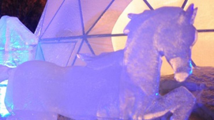 В Москве установят 100-килограммовую лошадь-леденец