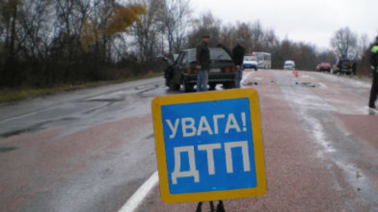 В ДТП на Харьковщине погиб человек, трое ранены