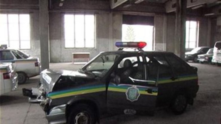 В Харькове неадекватный водитель разбил три экипажа автомобилей ДПС