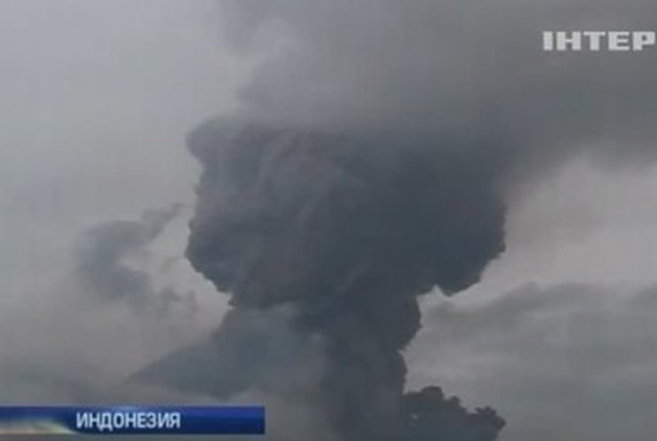 На Суматре проснулся вулкан Синабунг