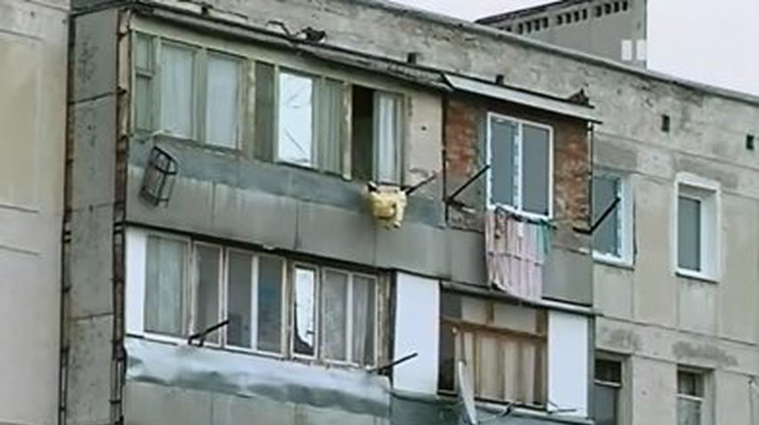 Жители дома в Севастополе страдают от грунтовых вод в подвале