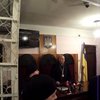 В суде по "ваcильковским террористам" устроили погром, а судью облили рассолом (обновлено видео)