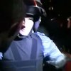 Активисты заставили "беркутовцев" снять маски (видео)