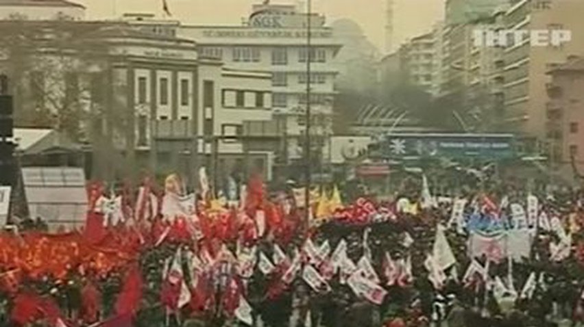 В Анкаре прошел многотысячный митинг против коррупции
