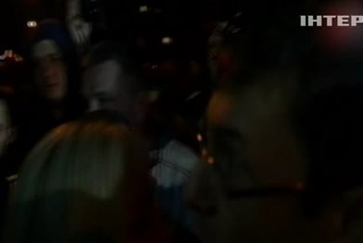 В Сети появилось видео, на котором видно, Луценко общался с "Беркутом"