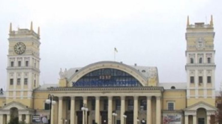 С вокзала в Харькове эвакуировали 600 человек из-за ложного минирования