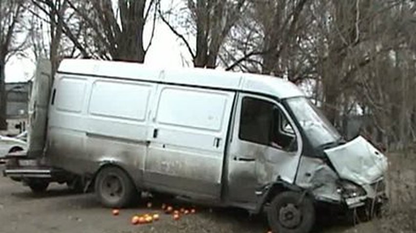 В Днепропетровске в ДТП попала маршрутка с 10 пассажирами