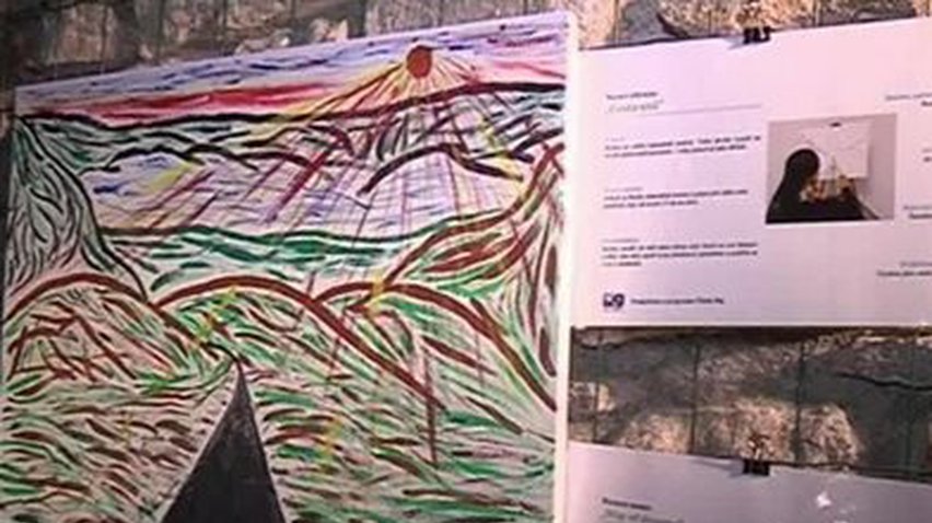 В Праге провели художественную выставку работ бездомных