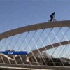 Экстремал из Техаса проехался на велосипеде по аркам моста