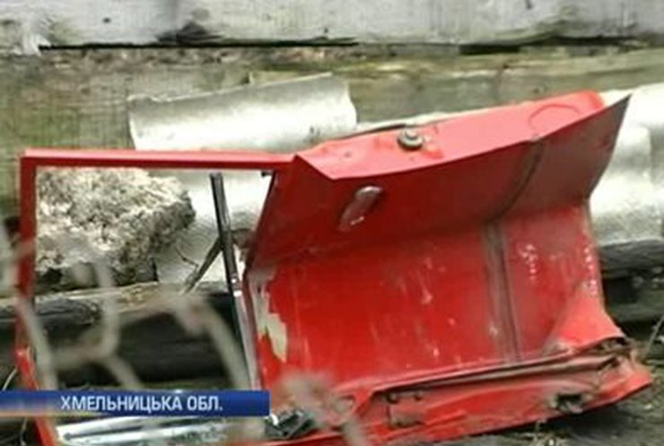 Хмельницкие милиционеры спасли парня, попавшего в ДТП