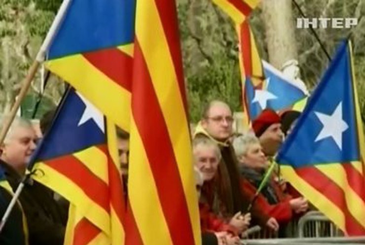 Парламент Каталонии проголосовал за референдум о независимости