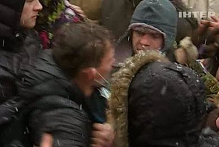 В Киеве прошли митинги с требованием очистить Майдан