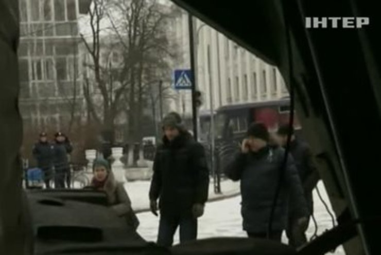Переговоры власти и оппозиции затягиваются
