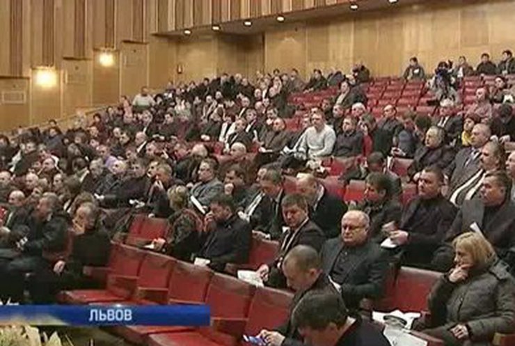 Депутаты Львова и Ивано-Франковска признали Народную раду