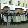Милиция, опасаясь штурма, заблокировала вход в здание ОГА в Кировограде