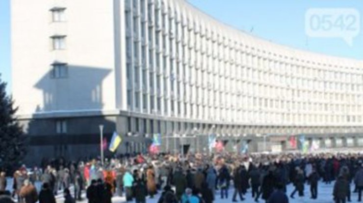 В МВД утверждают, что силового разгона митингующих возле здания Сумской ОГА не было