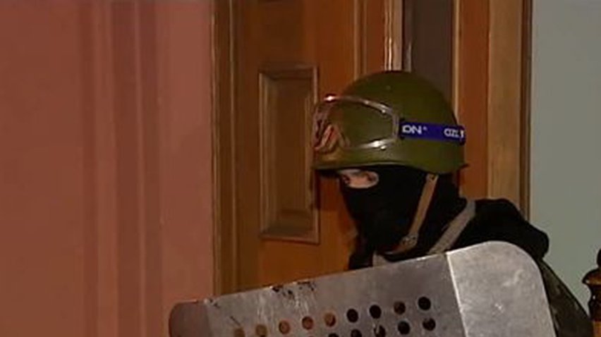 Радикалы захватили здание Минюста