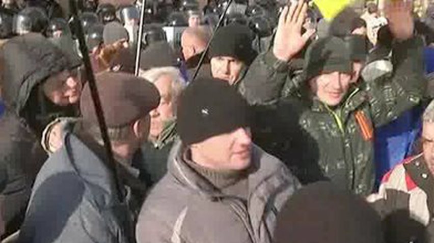 У стен обладминистрации в Кировограде прошли два митинга