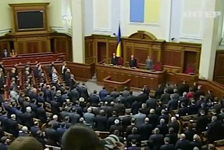 Верховная рада отменила девять скандальных законов