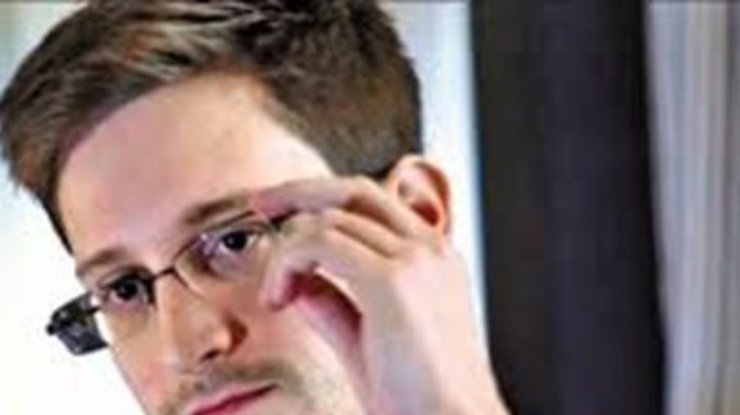 Разведка США: Сноуден по-прежнему опасен