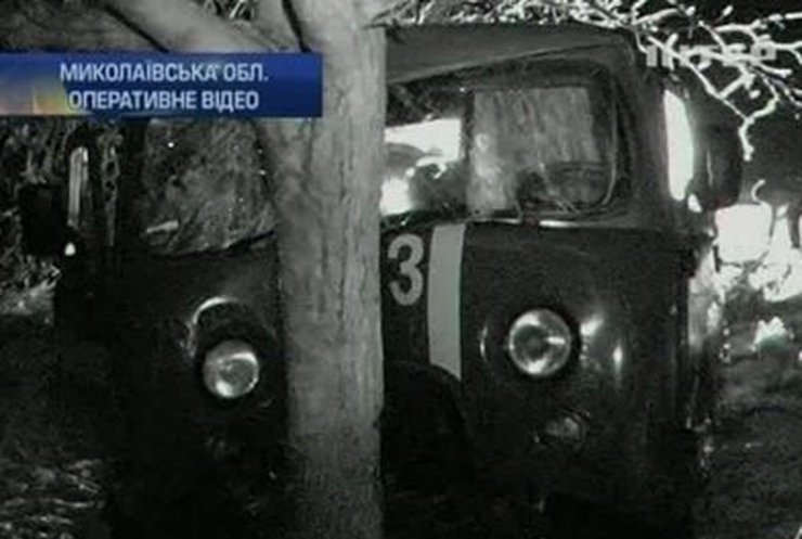 Под Николаевом "скорая" слетела в кювет: Пятеро пострадавших