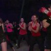 В центре Парижа пять тысяч человек занимались фитнесом