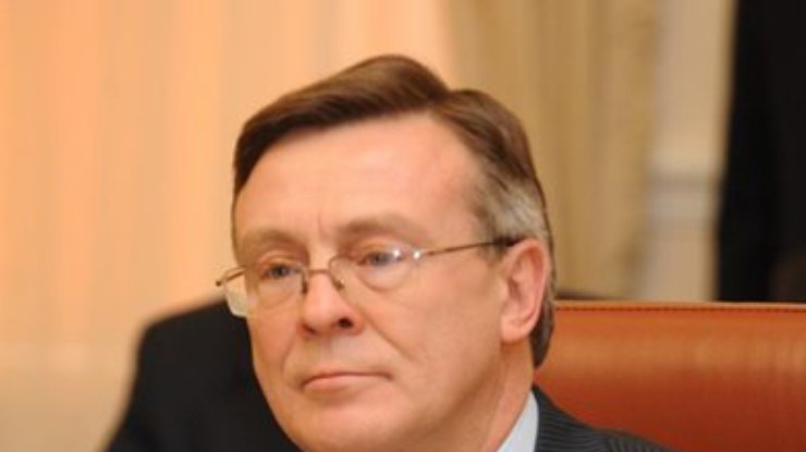 Янукович готов обсуждать вопросы о возвращении к Конституции 2004 года, - Кожара