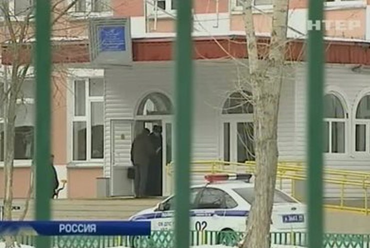 В Москве десятиклассник устроил стрельбу в своей школе