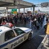 Пассажиров нью-йоркского аэропорта эвакуировали из-за дымящейся сумки