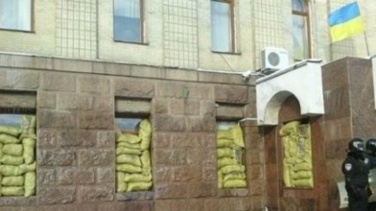 Здание Кировоградской ОГА расчистили от баррикад