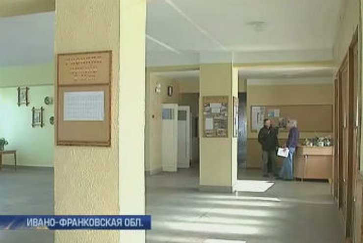 На Прикарпатье подросток ударил ножом девятикласника